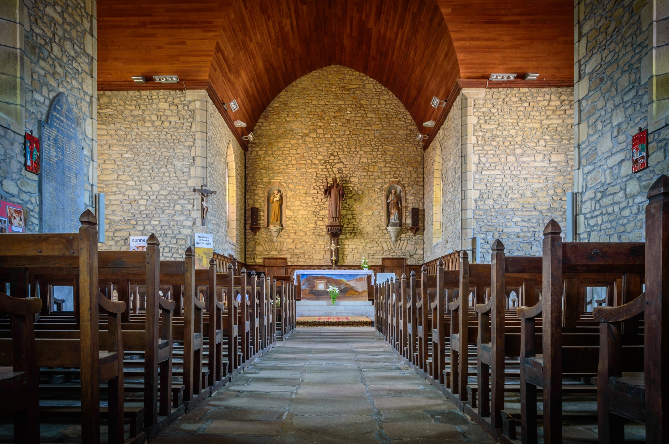 PLOUGOUMELEN l'église